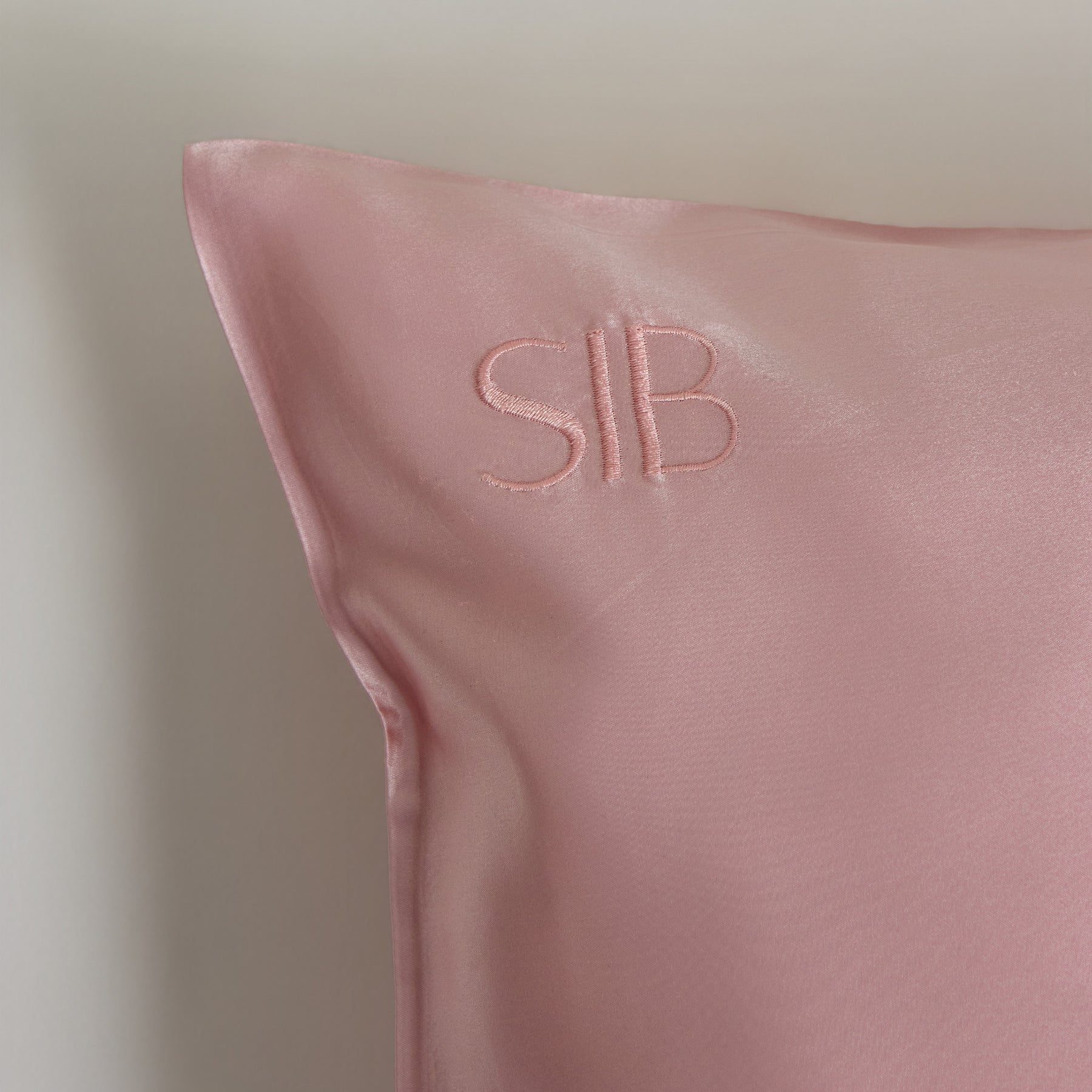 SIB® Hyaluronic acid infused silk pillowcase